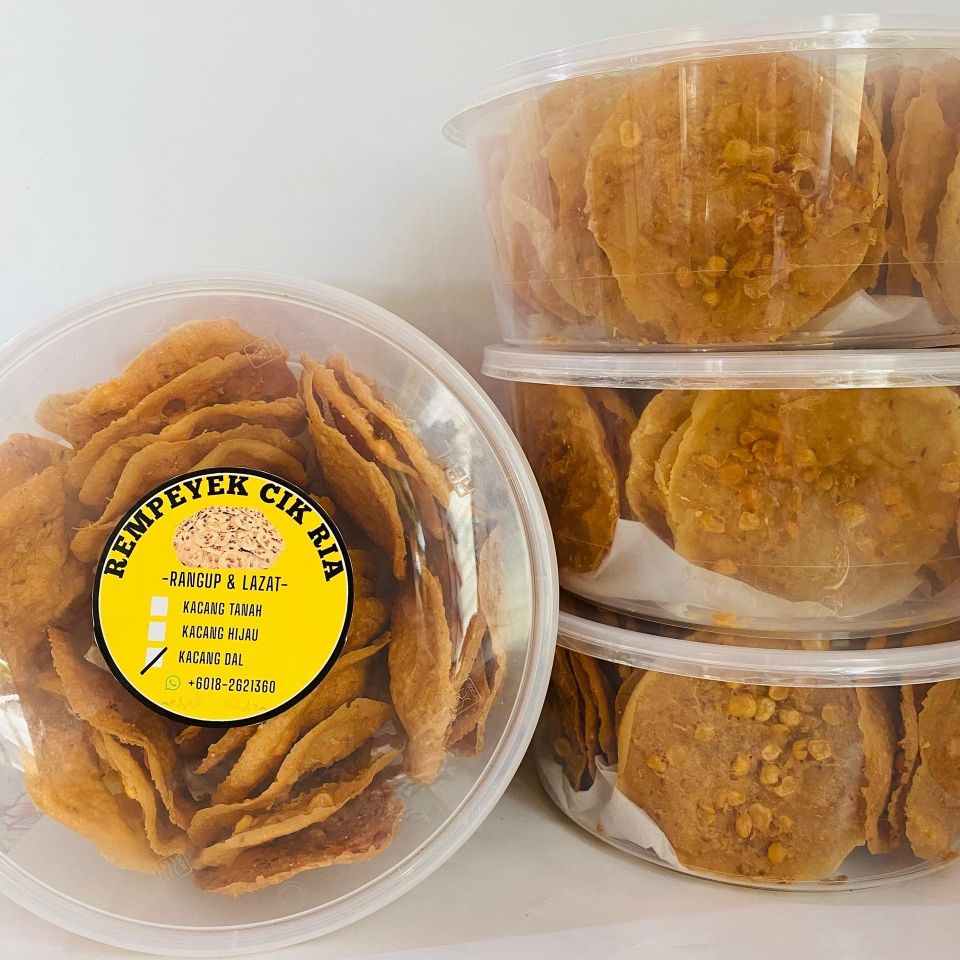 Rempeyek kacang Dal