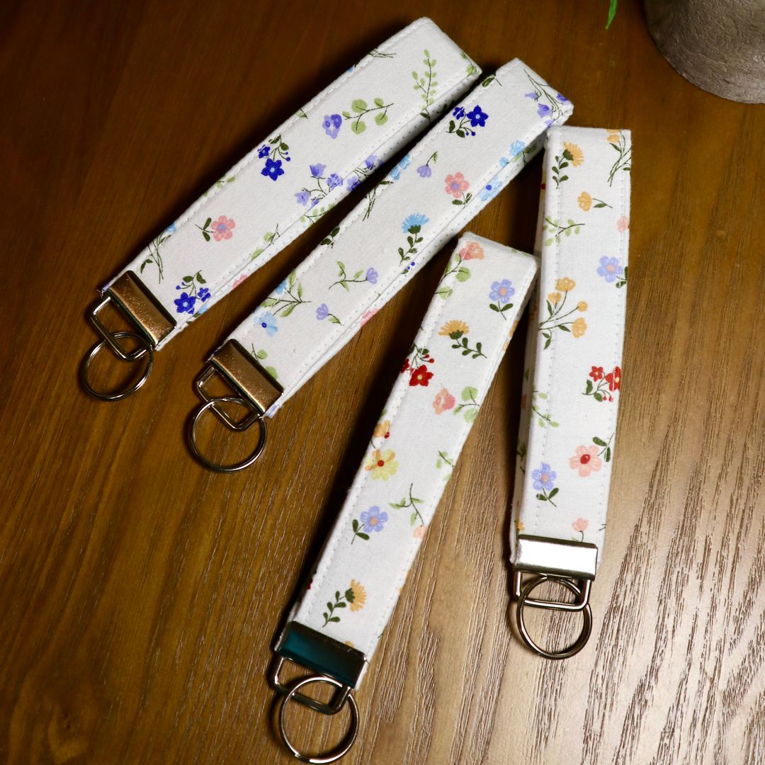 Wristlet Keychain (Summer Bloom}