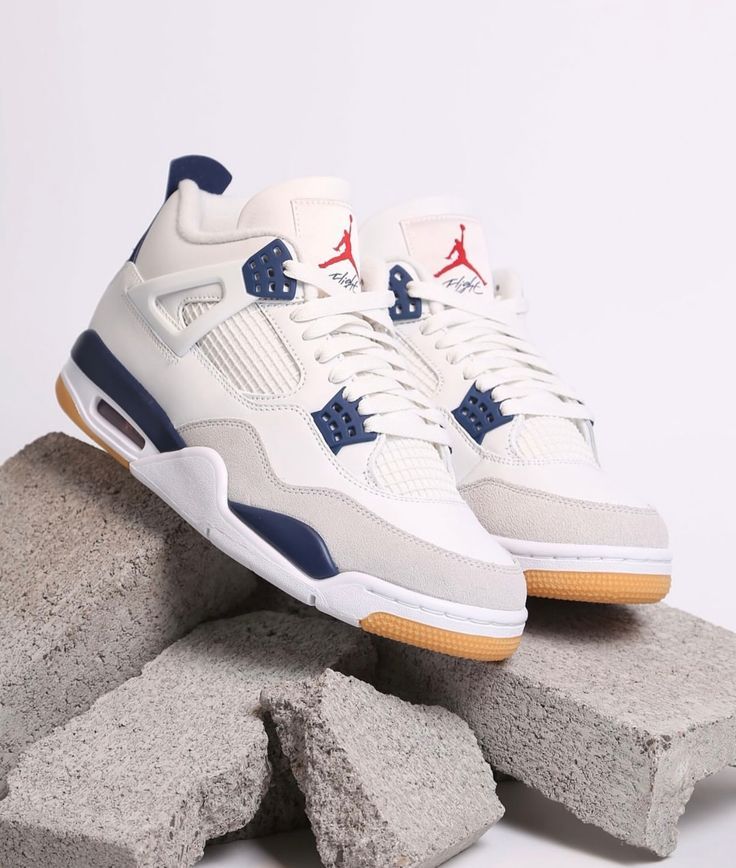 Jordan 4 