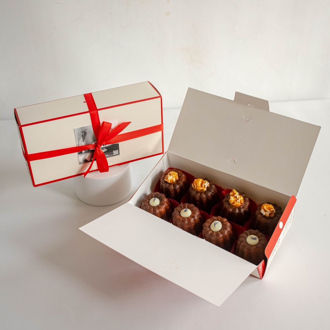Canelés — Box of 8 pcs