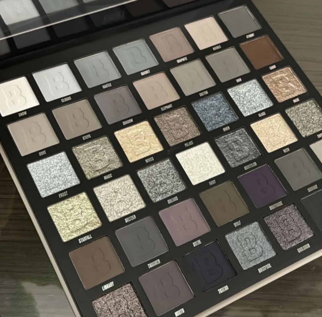 Smokey 42 Palette