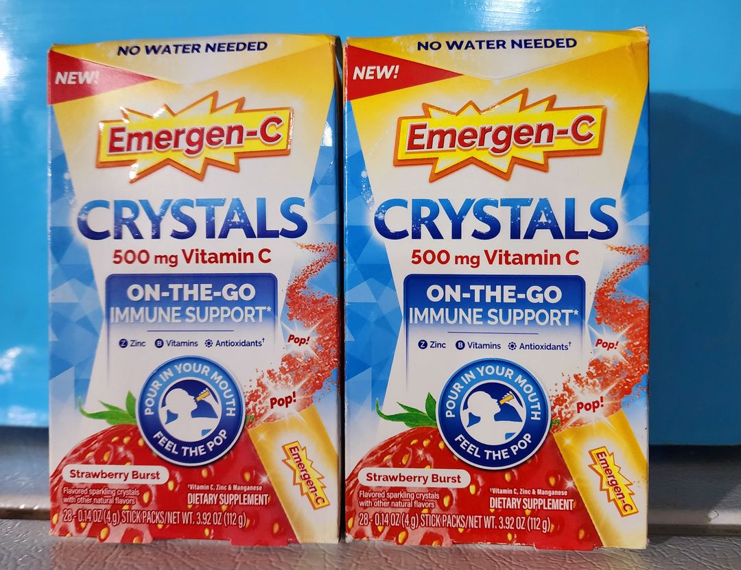 Emergen-C Crystals, on-the-go Emergen-C Immune Support Supplement with Vitamin C, B Vitamins, Zinc and Manganese, Strawberry Burst - 28 Packs