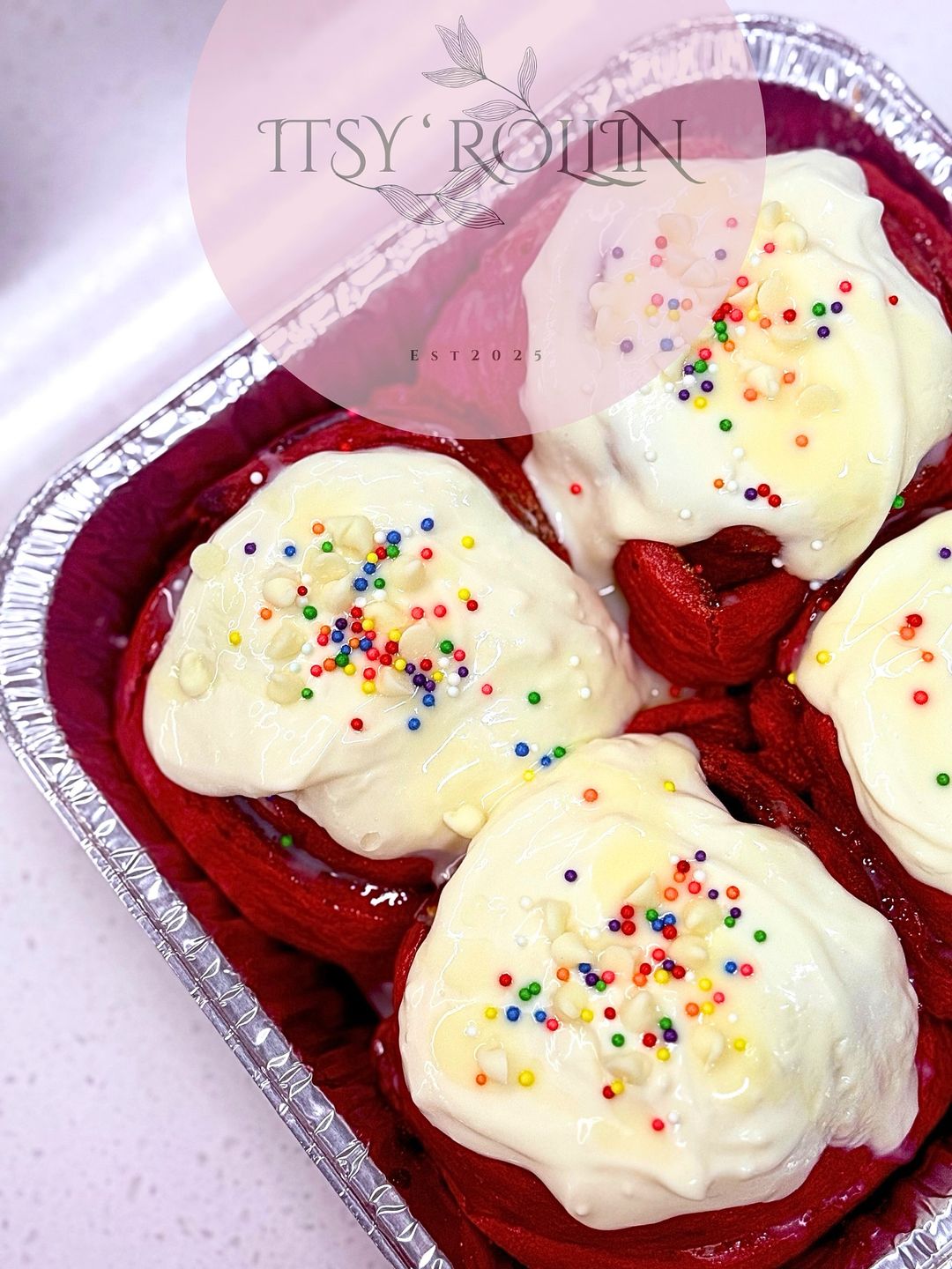  Red Velvet Cinnamon Rolls