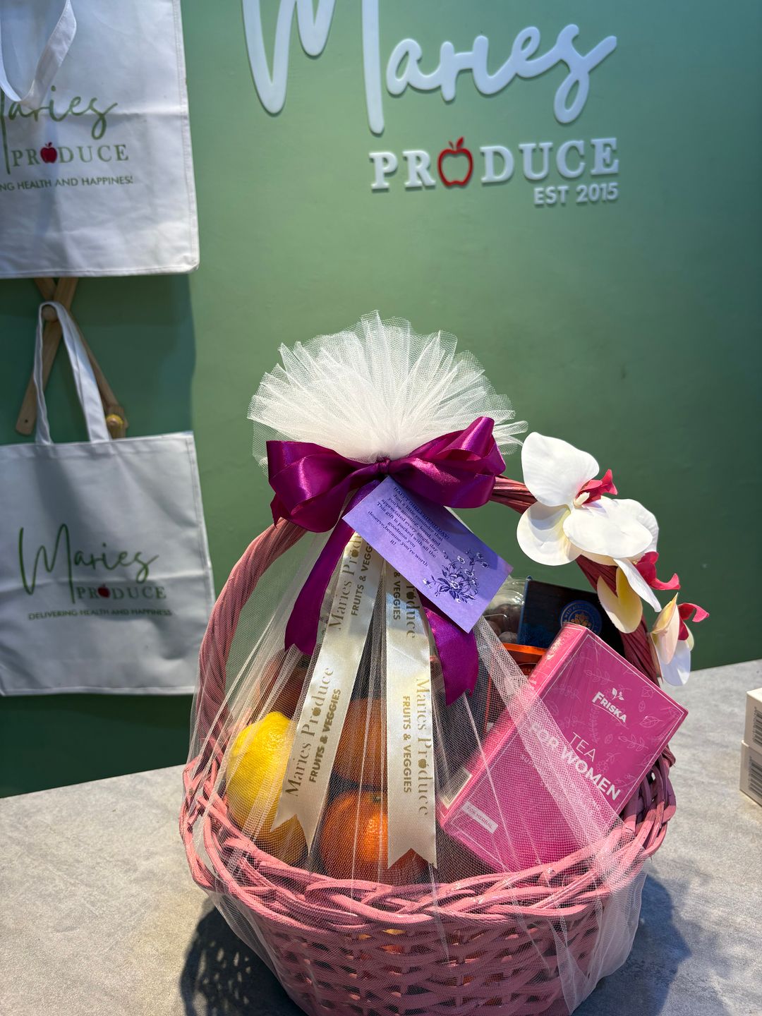 Girlfriend day hamper 