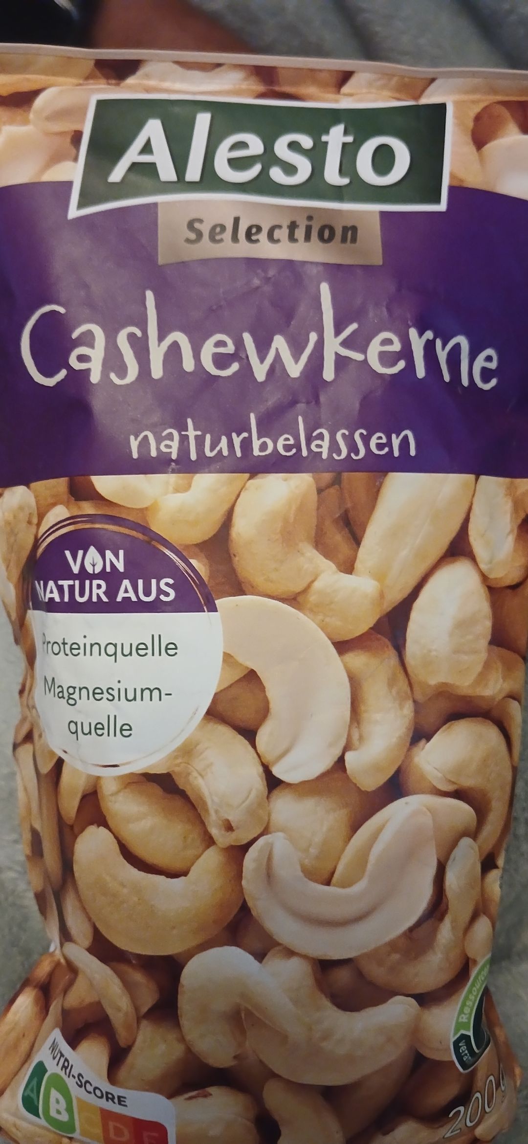 Cashew 