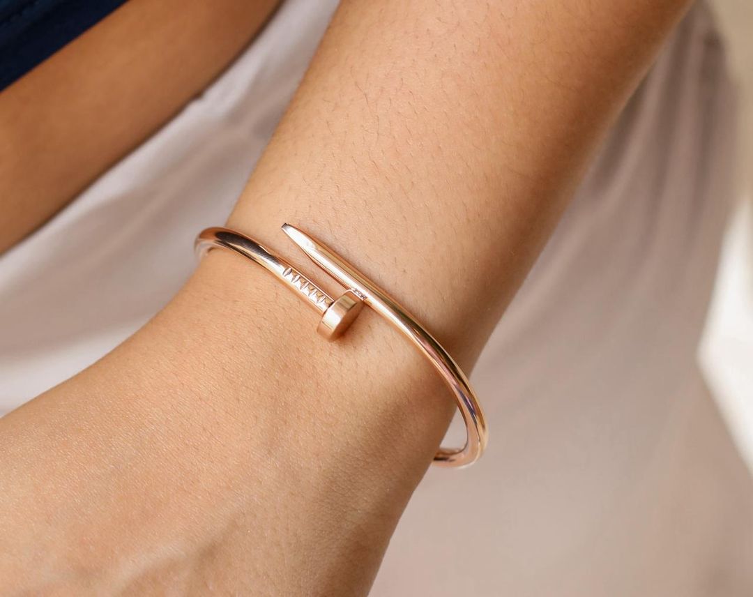 Brazalete Zakura Clavo Rose Gold