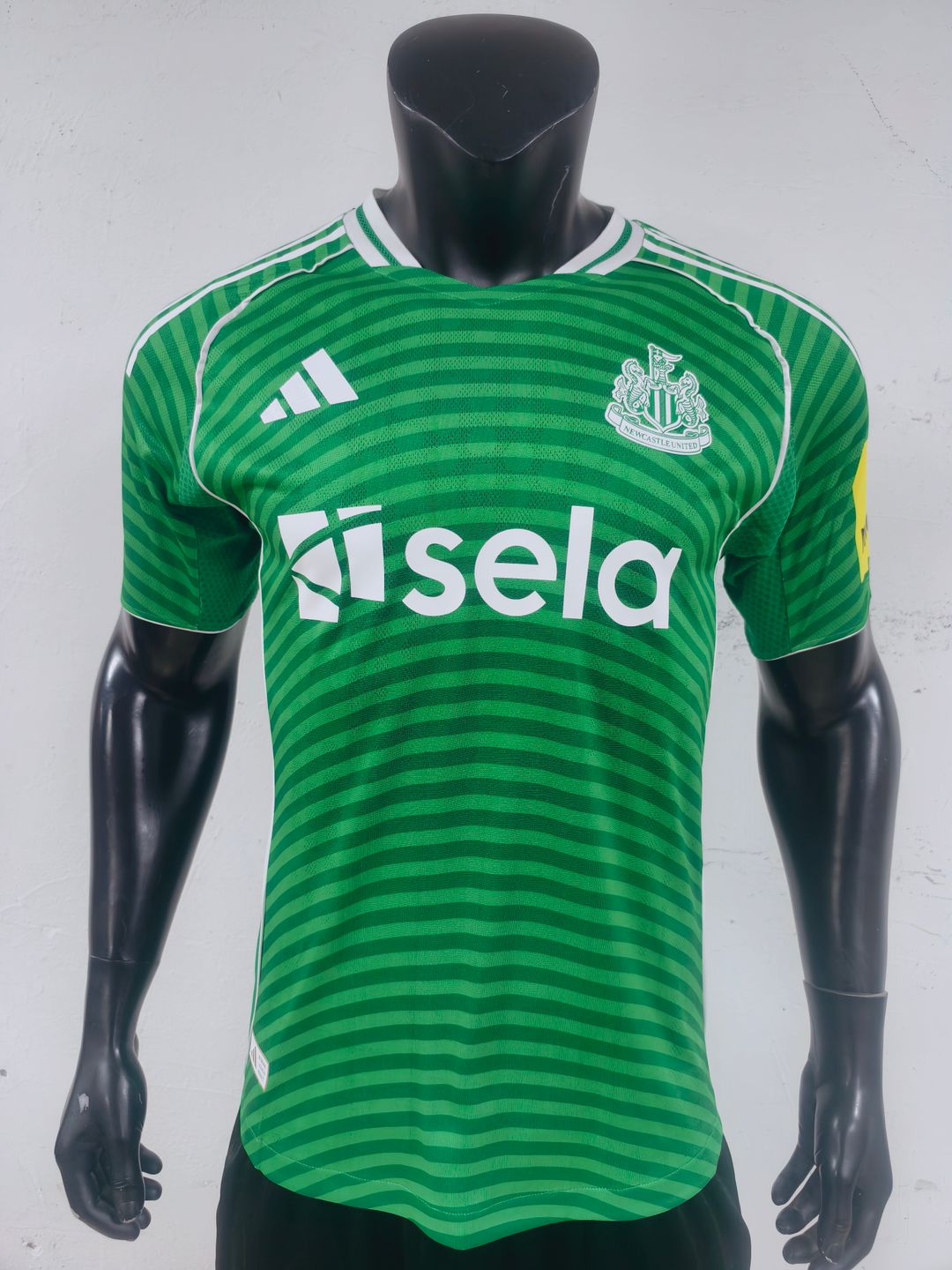 Newcastle United 2025/26 Away Shirt (Green / White)