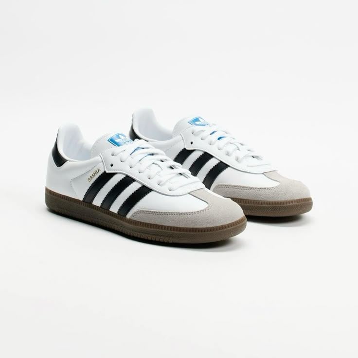 Sepatu Adidas 