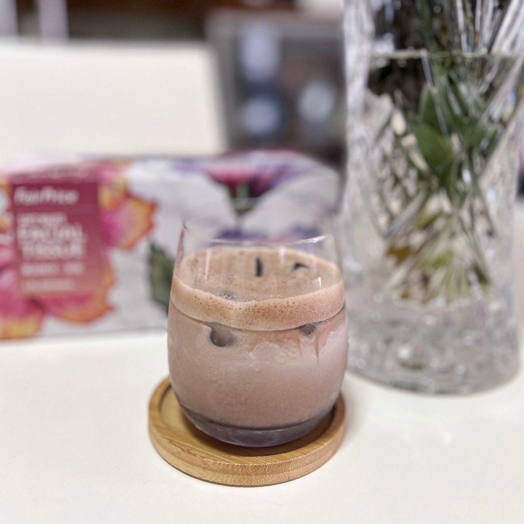 Iced milo latte