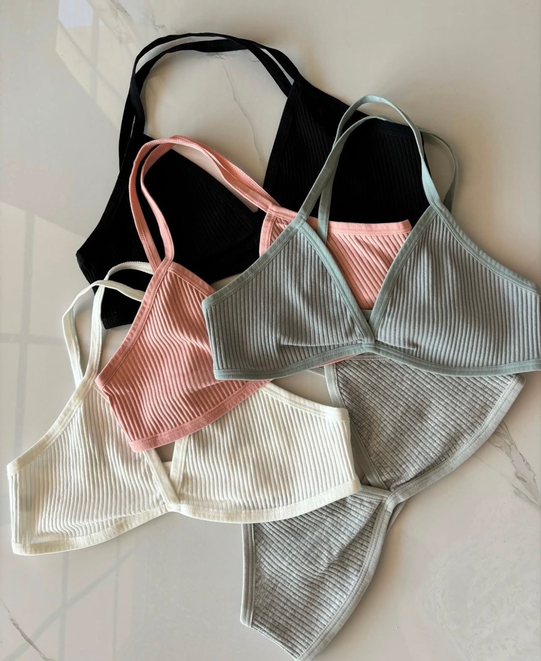 Tops Bralettes