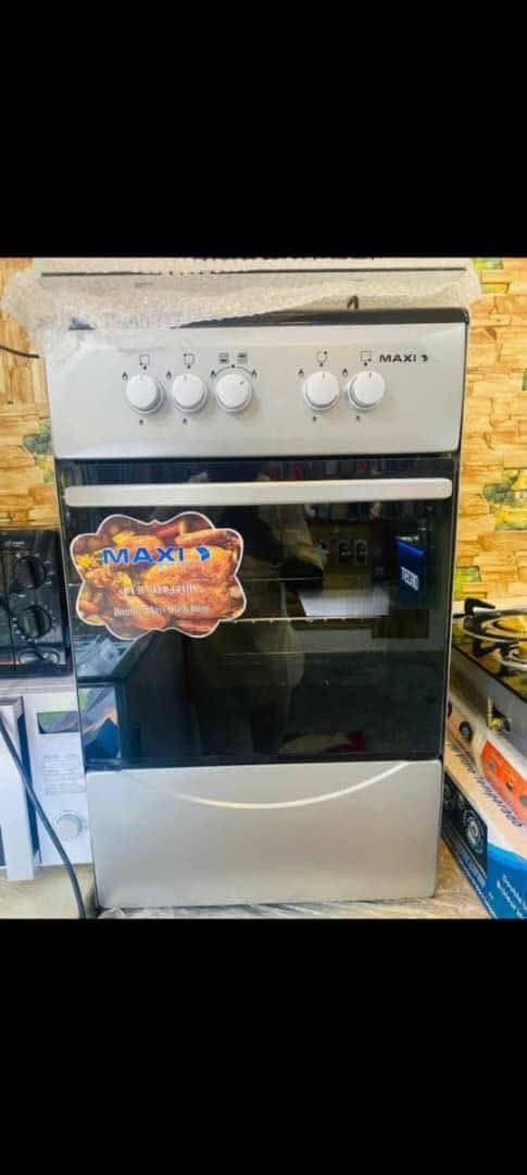 Cuisinière MAXI 4 feux + four – Compacte et efficace_article_N°:TME_0006