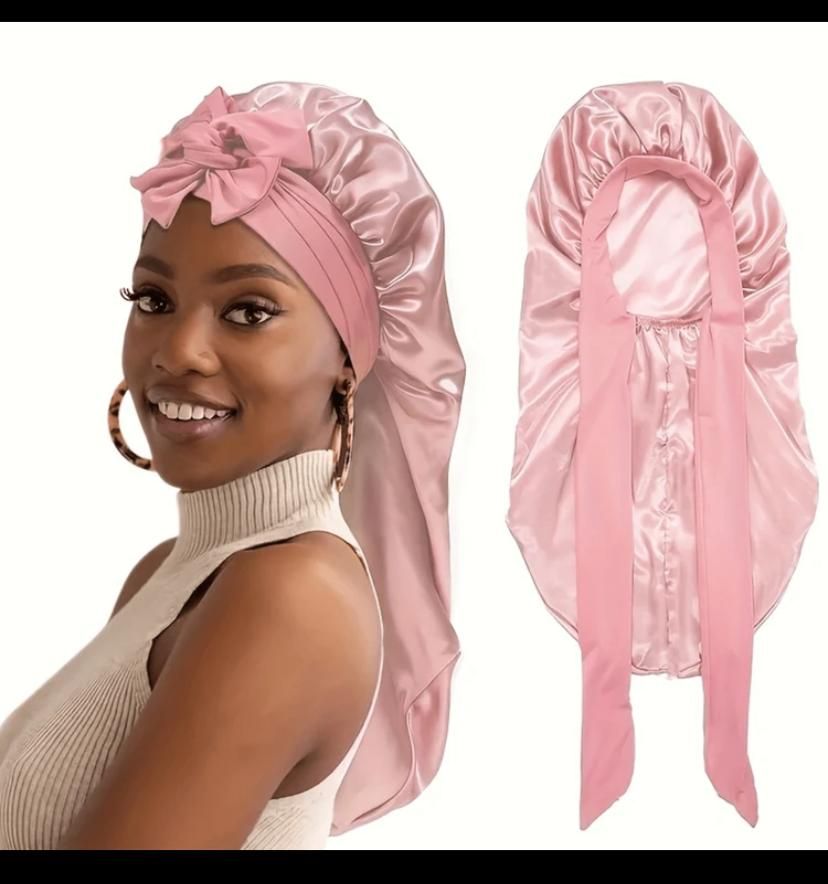Long bonnet en satin