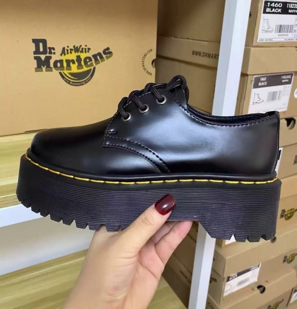 Dr. MARTENS 