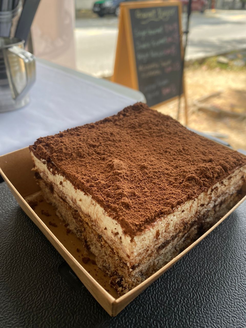 Kek Batik Tiramisu