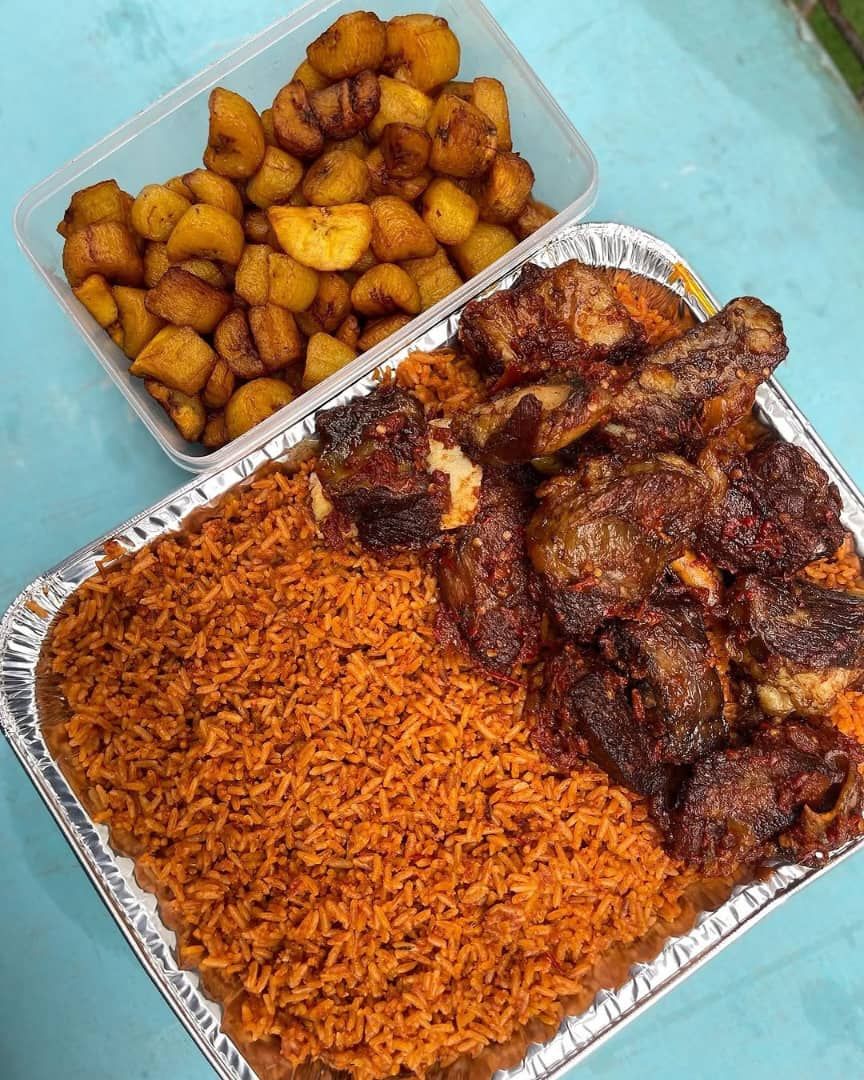 Smoky Jollof Tray with Goatmeat