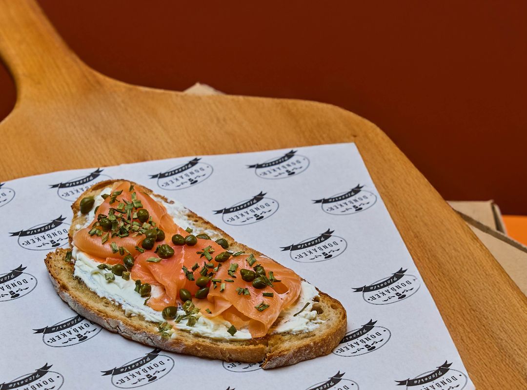 SALMON BRUSCHETTA