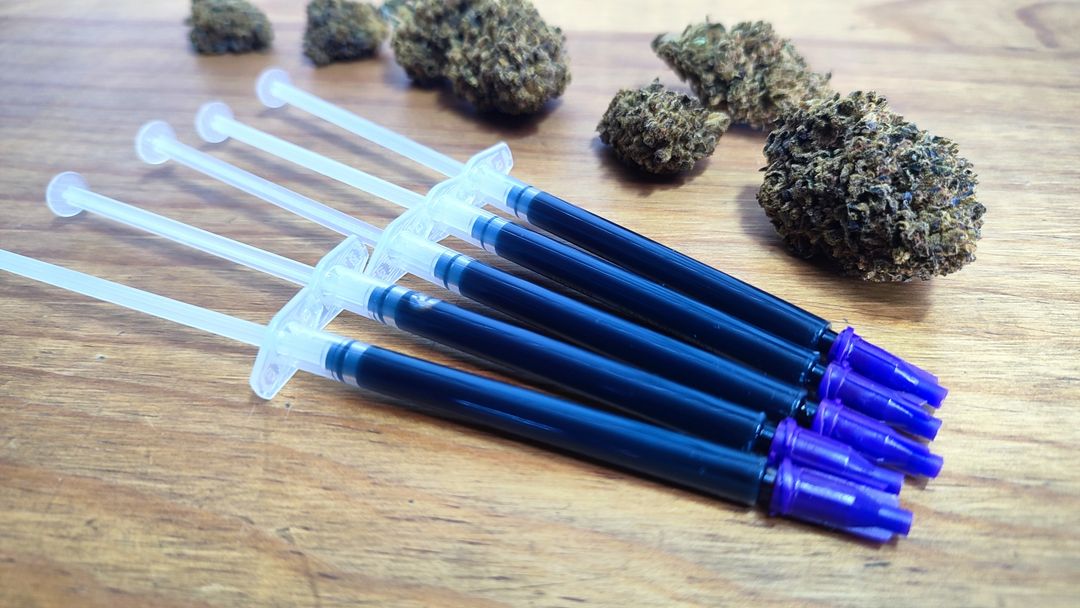 Rick Simpson Oil (RSO) / FECO Oil / THC Oil