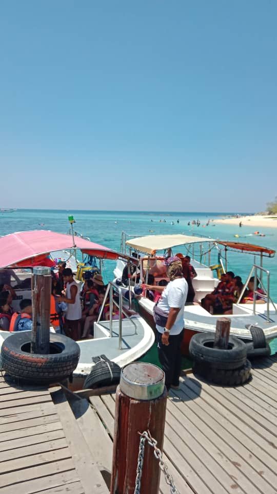3Island  Charter Boat 