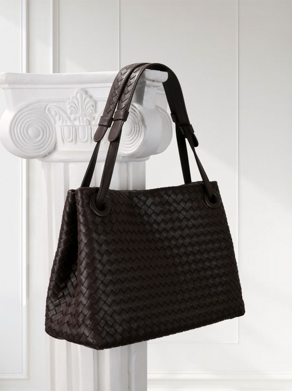 [PREORDER] - Woven Shoulder Tote Bag [Coffee Brown] 