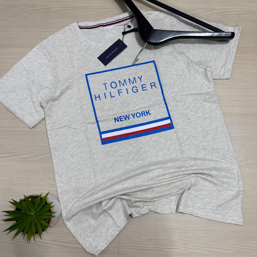 TOMMY HILFIGER T- SHIRT - 31