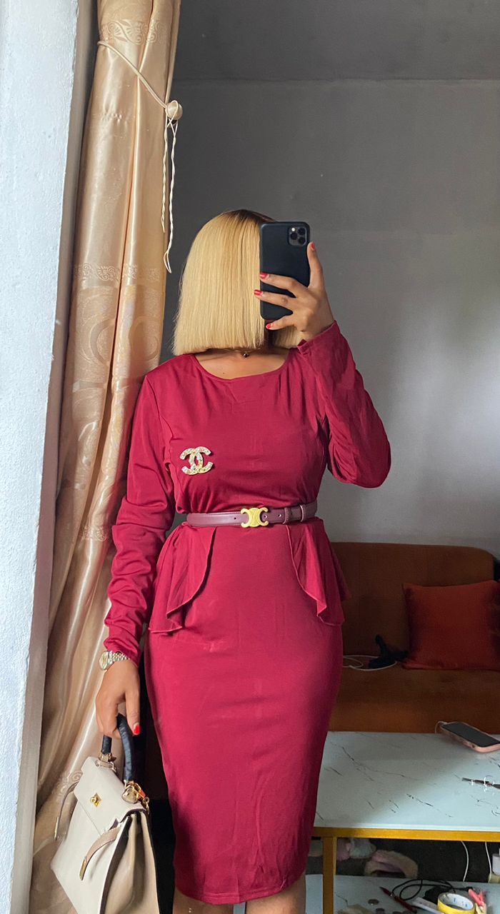 Robe rouge longue manches 