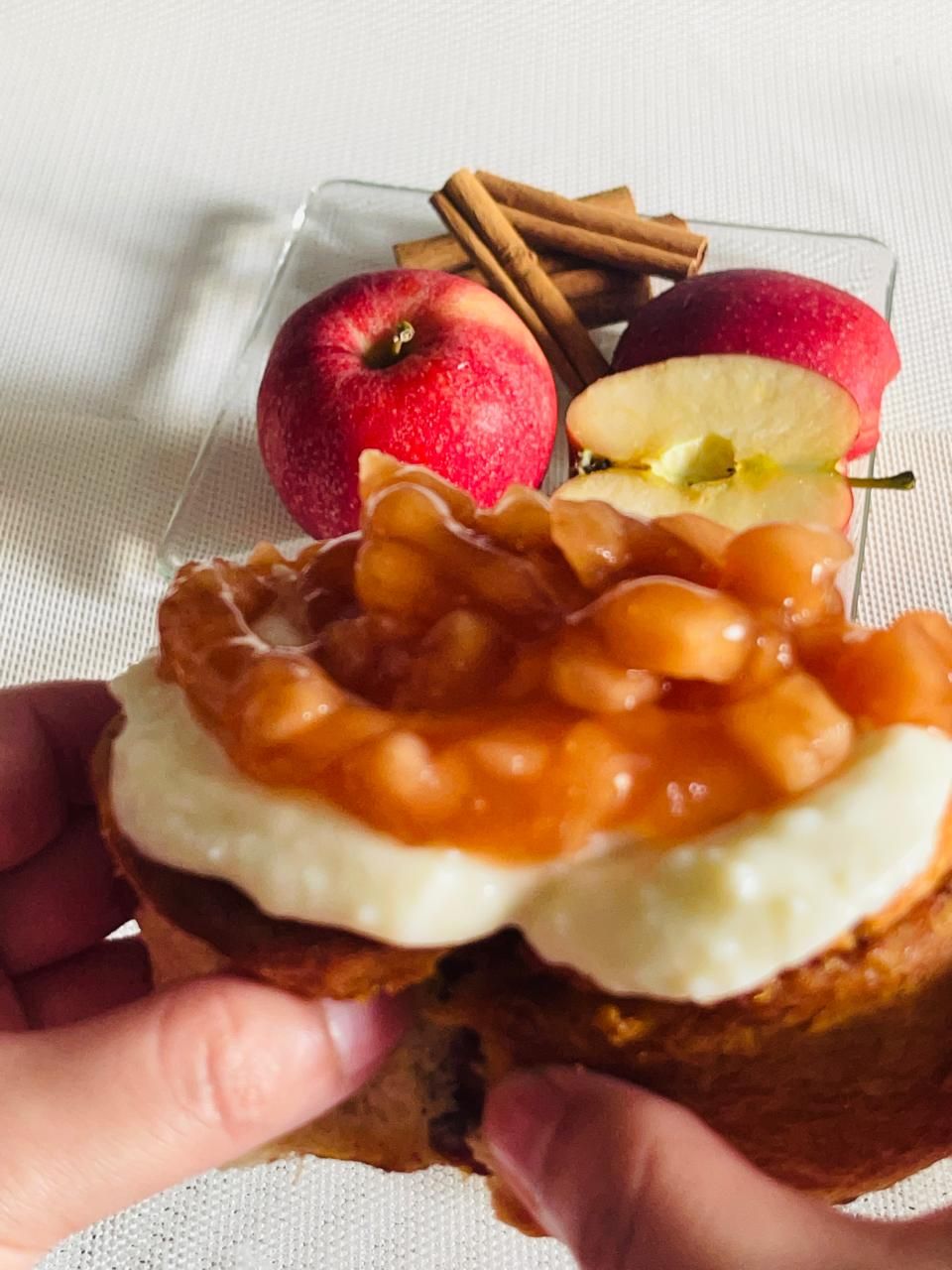 Apple roll