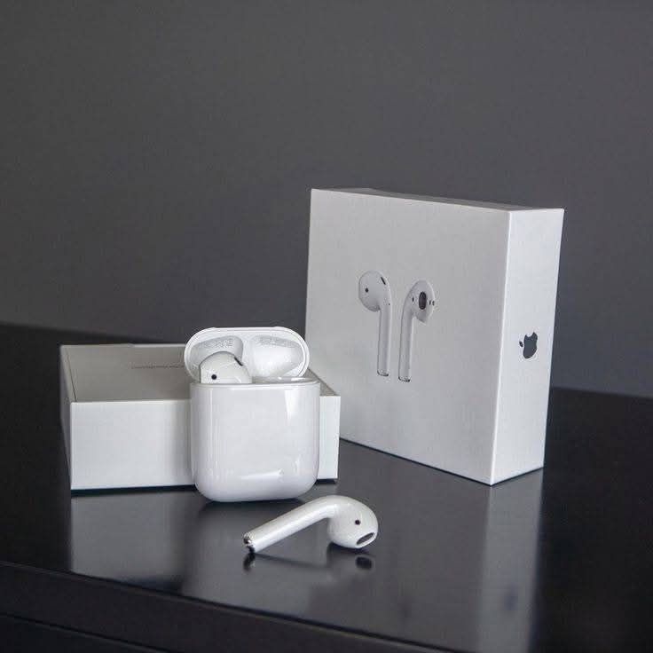AIRPOD  APPLE 
