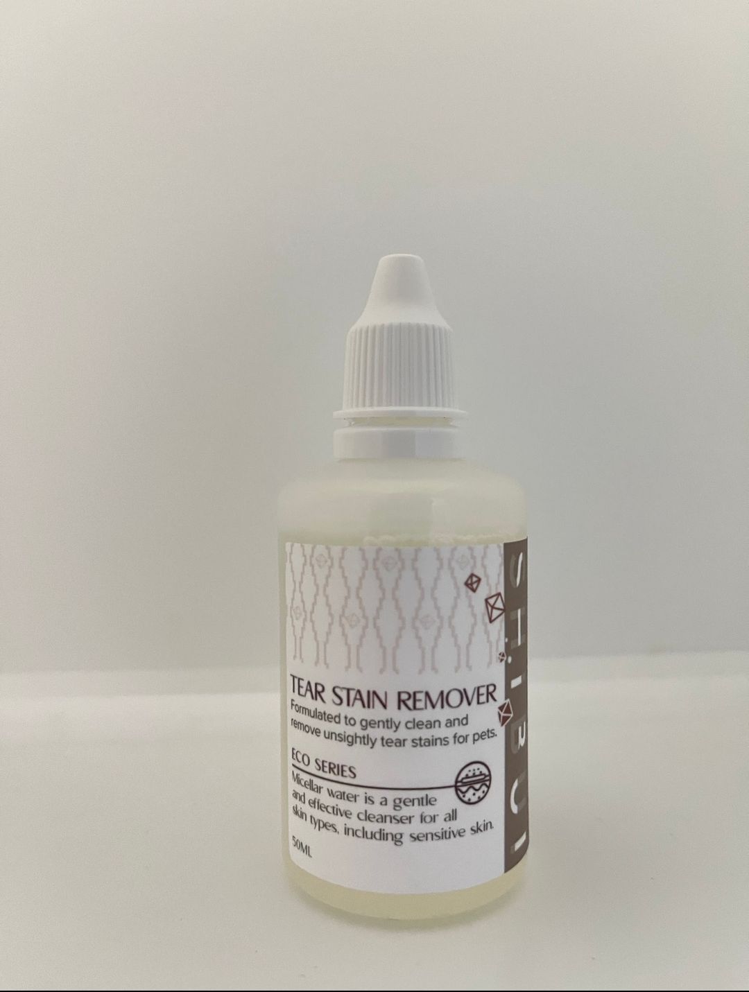 Tear stain remover 