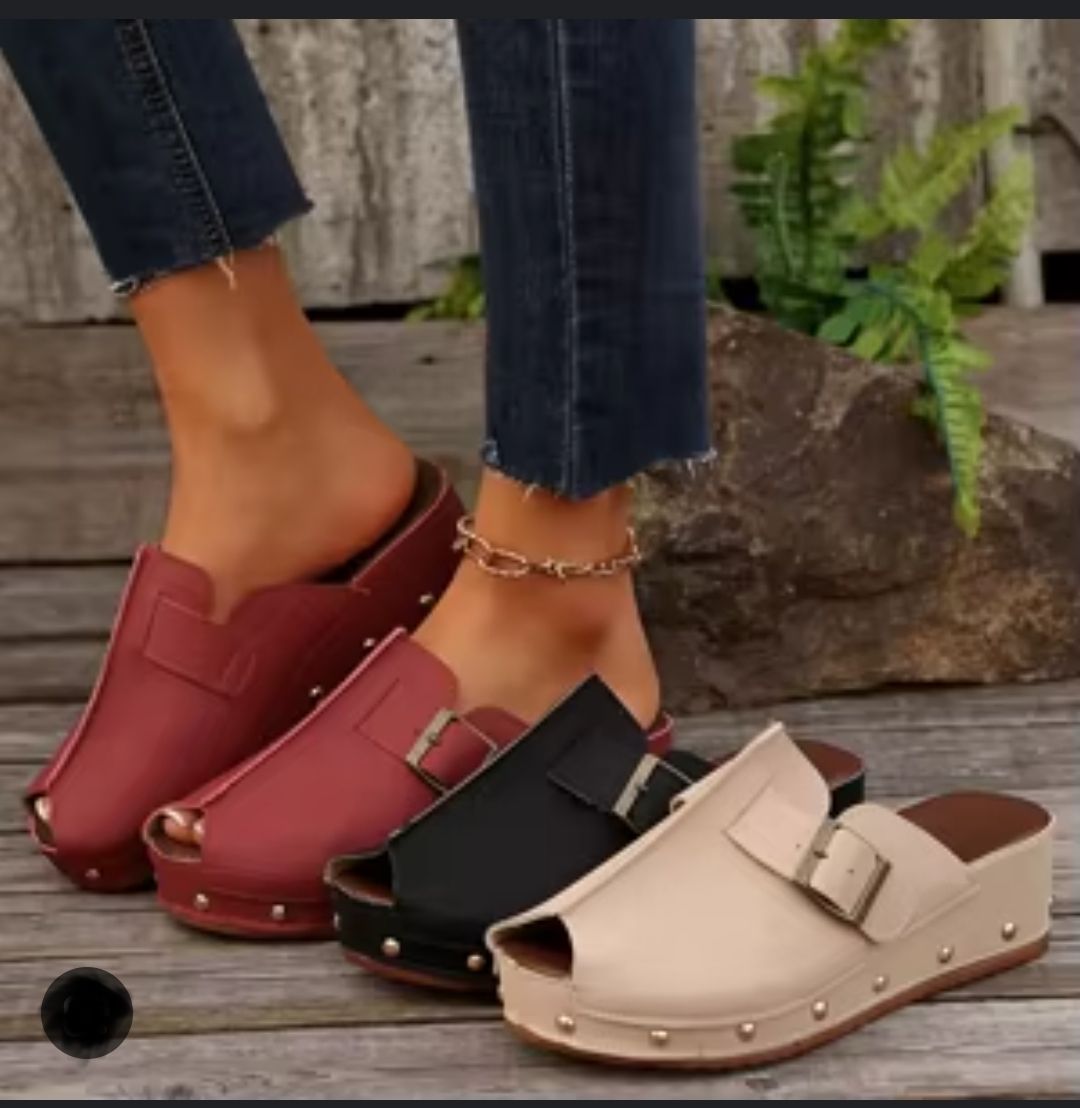 Ladies Slip on Sandals