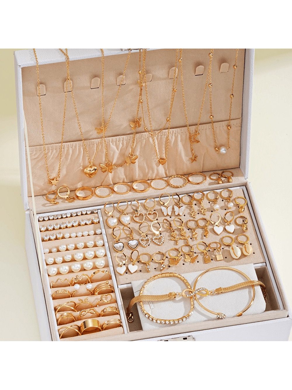 Ensemble bijoux 115. Pièces. Aléatoire