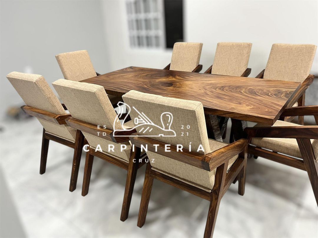 Comedor de Parota con 8 Sillas Estilo Ibiza 