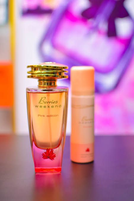 BERRIES WEEKEND PINK EDITION WITH FREE DEO SPRAY