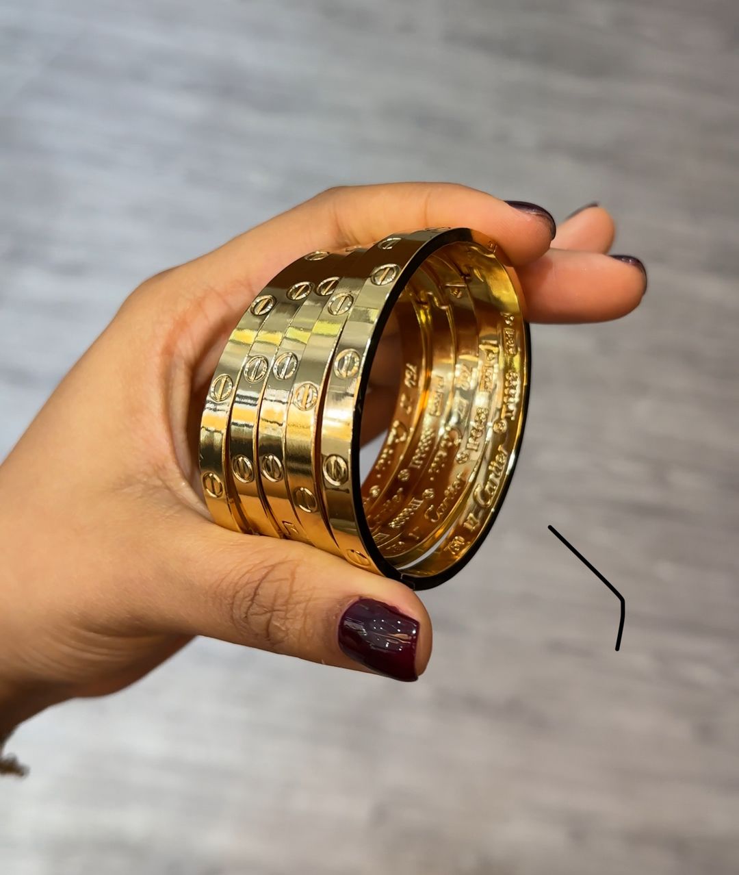 Brazalete Love (gruesa)