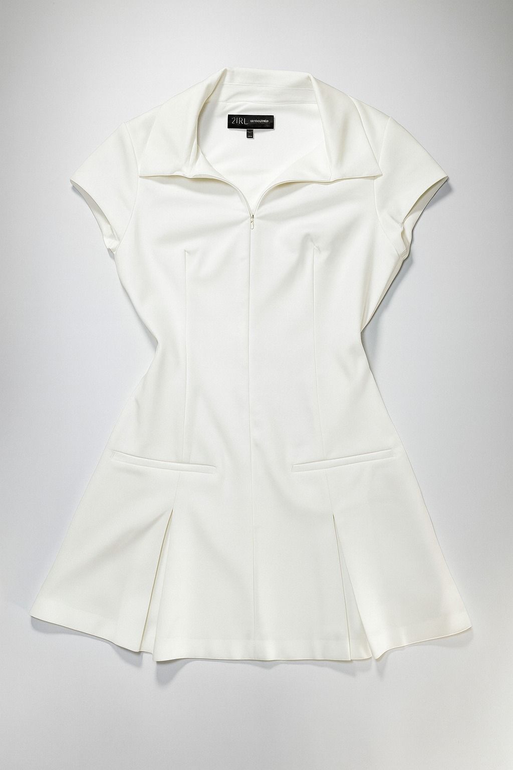 Vestido polo blanco con cierre frontal - Size  M