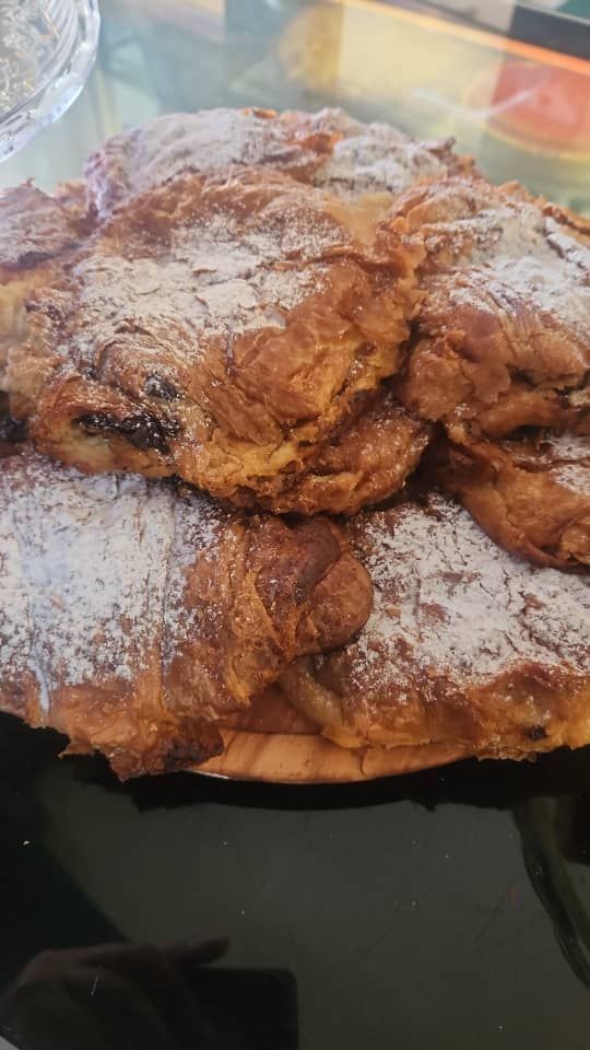 Almond Croissants 