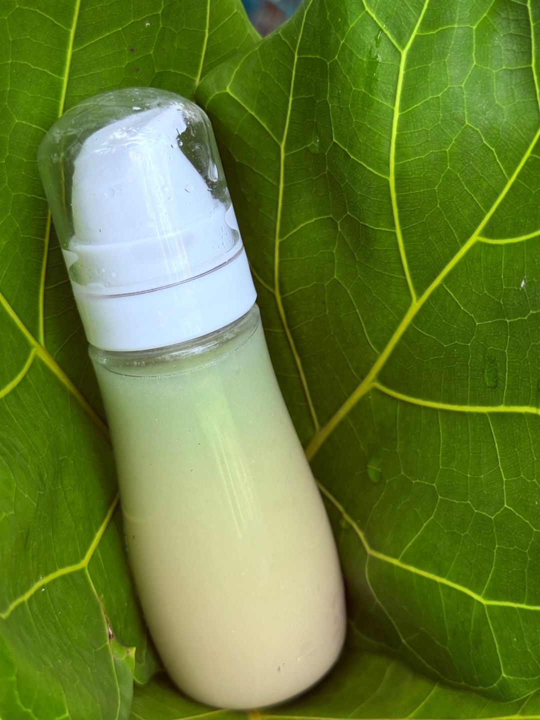 All In One Milk Cream: This is a magical cream that includes sunscreen for day and night use. It's refreshing, soothing, and perfect for use under makeup. It moisturizes, shrinks pores, softens, reduces wrinkles, increases elasticity, and diminishes dark spots.