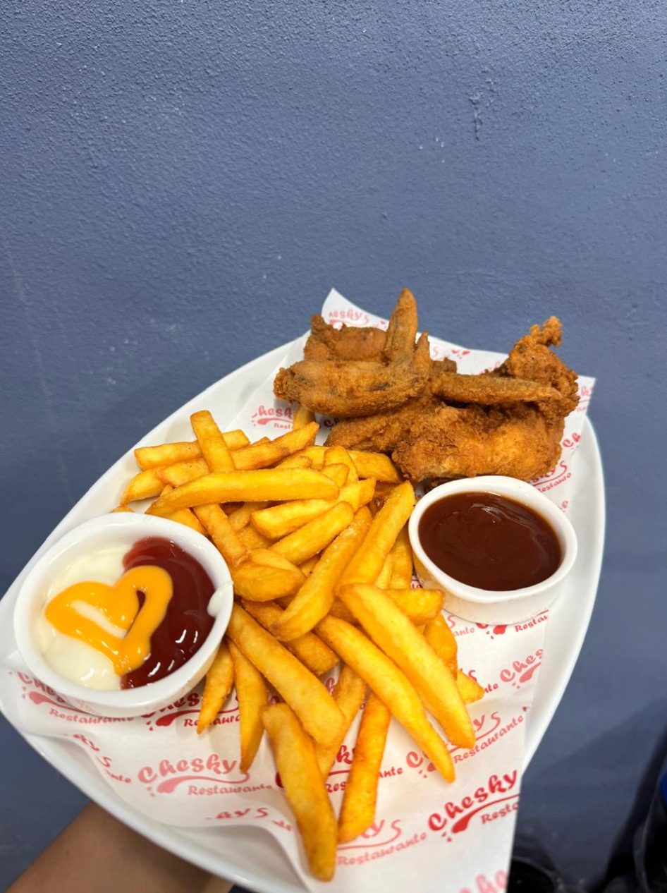 Alitas con papas