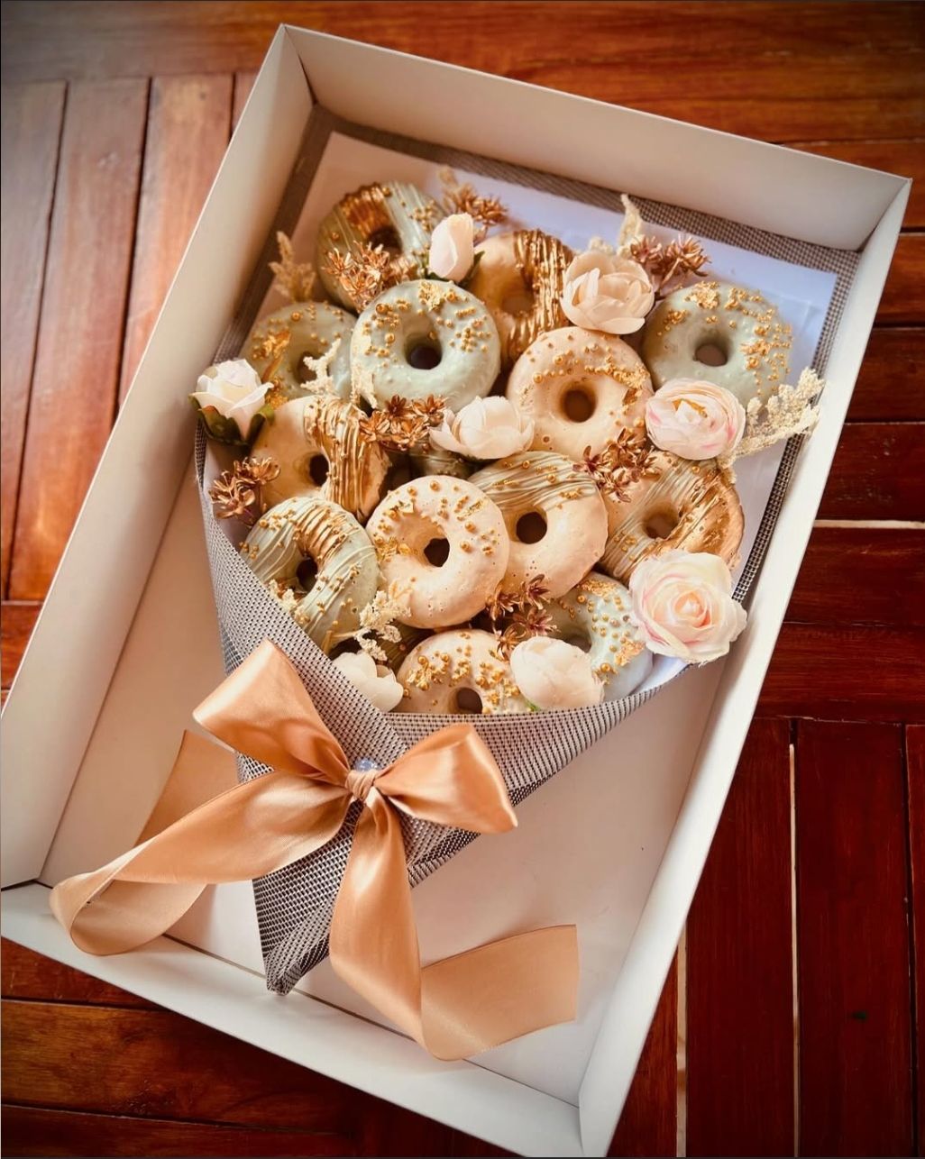 Donut bouquet containing 12 donuts