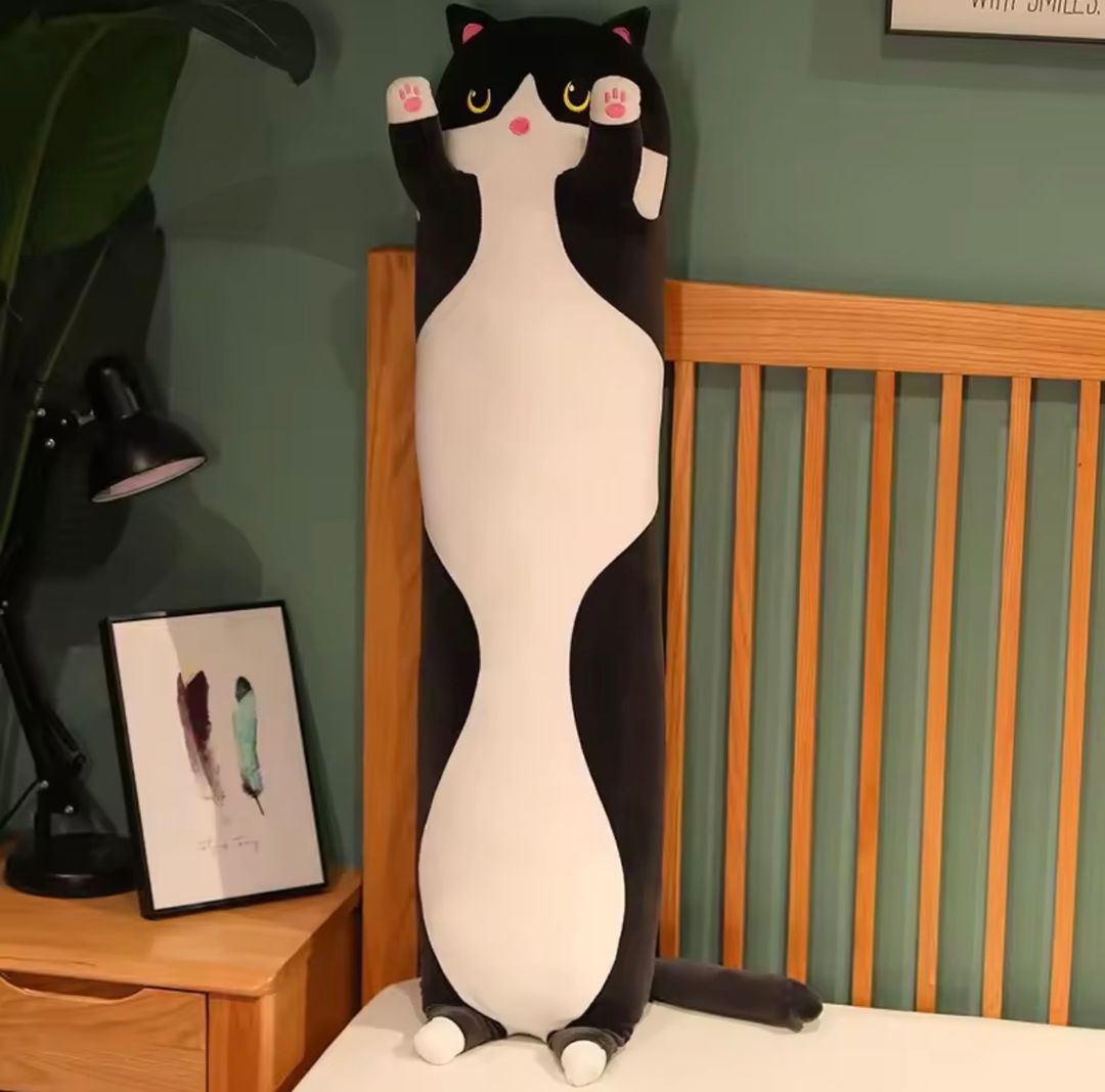 Peluche de gatito negro