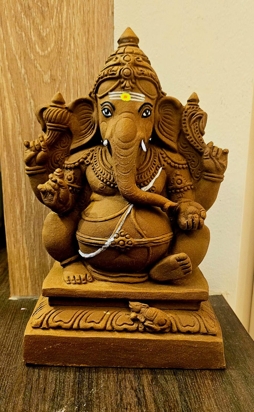 VN7 - 8.5 inches - Non coloured Haridra Ganapati