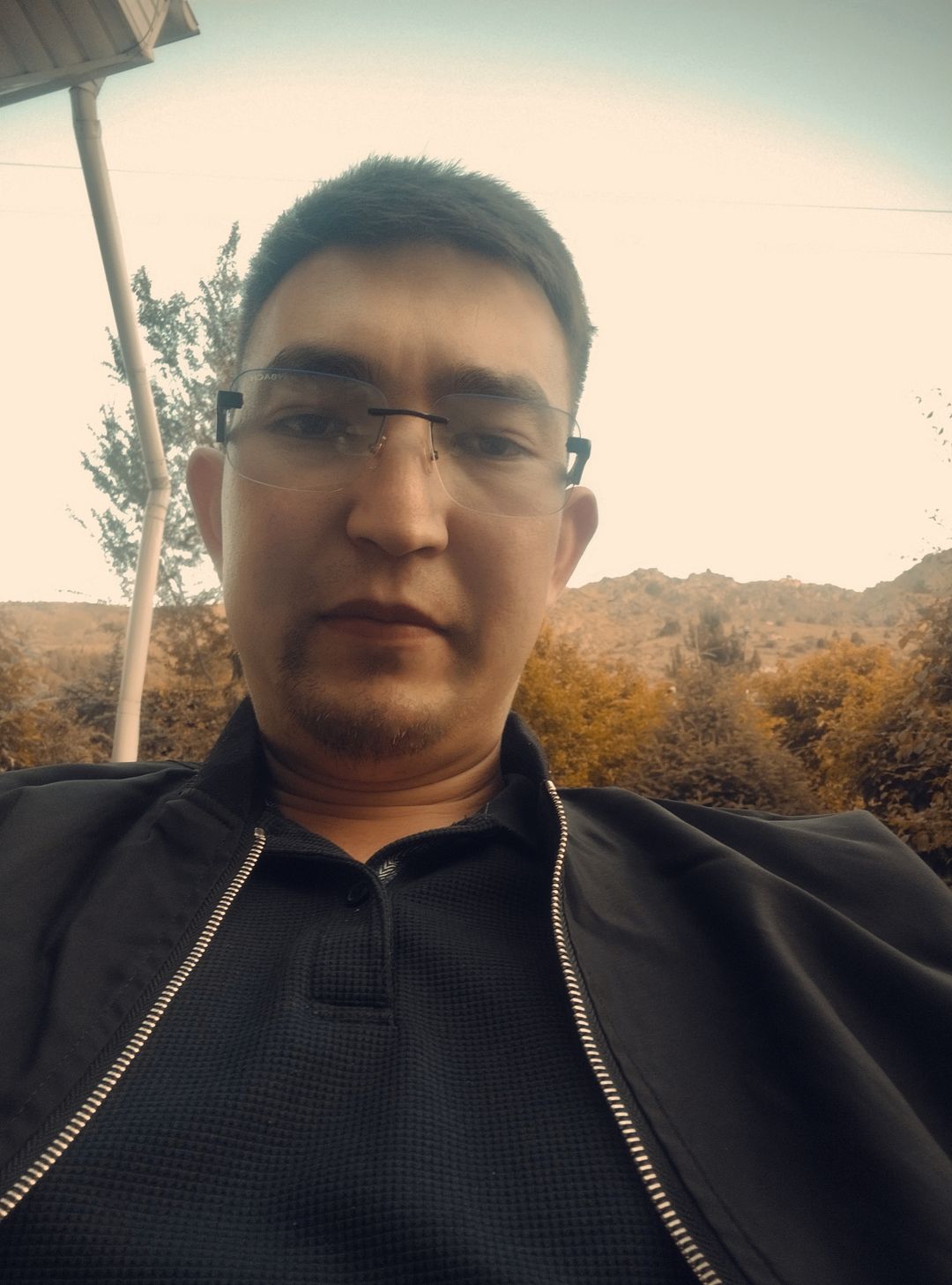 Kyrgyzstan Surrogacy & Sperm Donor | Chüy Region | 1998, Blood Type O, 178cm, 81kg | ID #10132