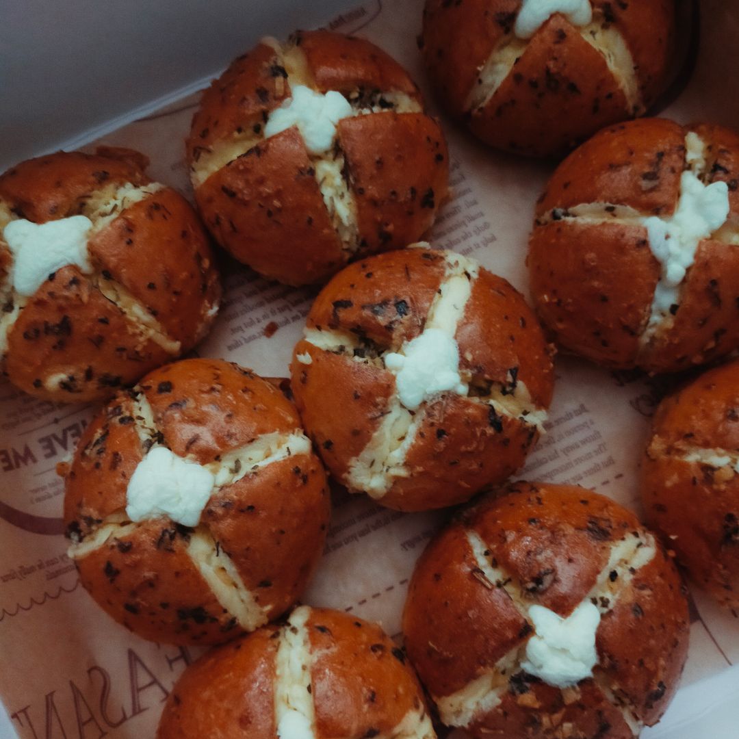 Korean Garlic Cheese Bun (9pcs)