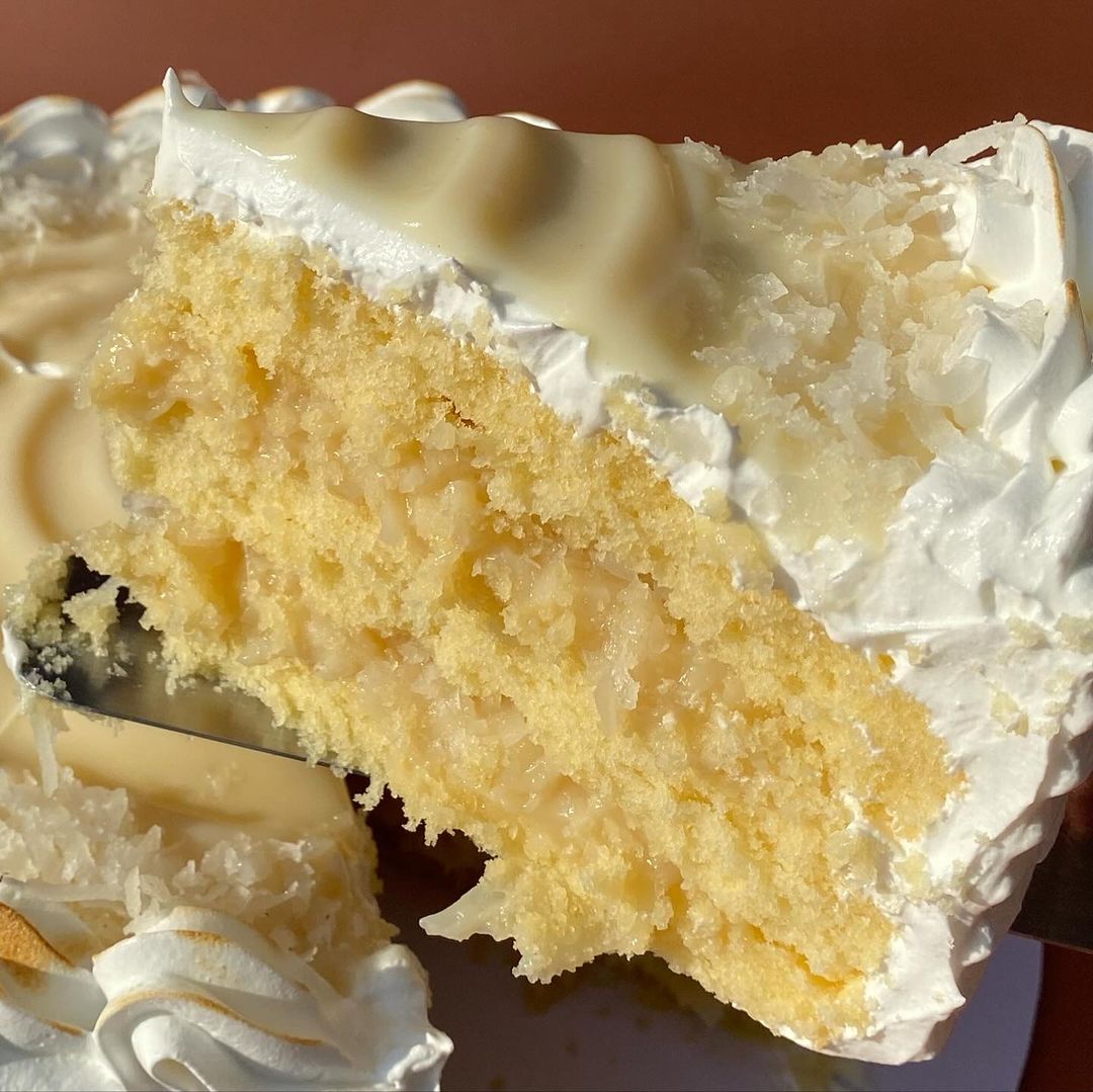 Coconut cake 