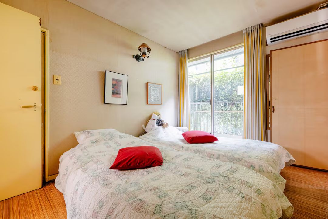 Apartment in Almaty | 2 guests • 1 bedroom • 1 bed • 1 bath ｜# ID (公寓模板)