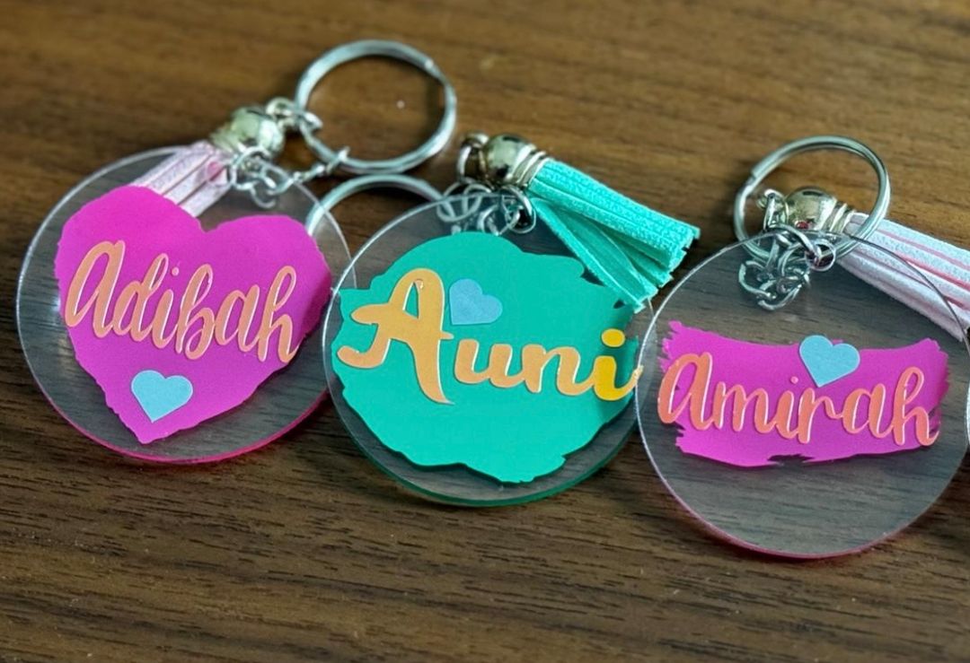 Booth 4: Personalised Keychain and bookmarks 