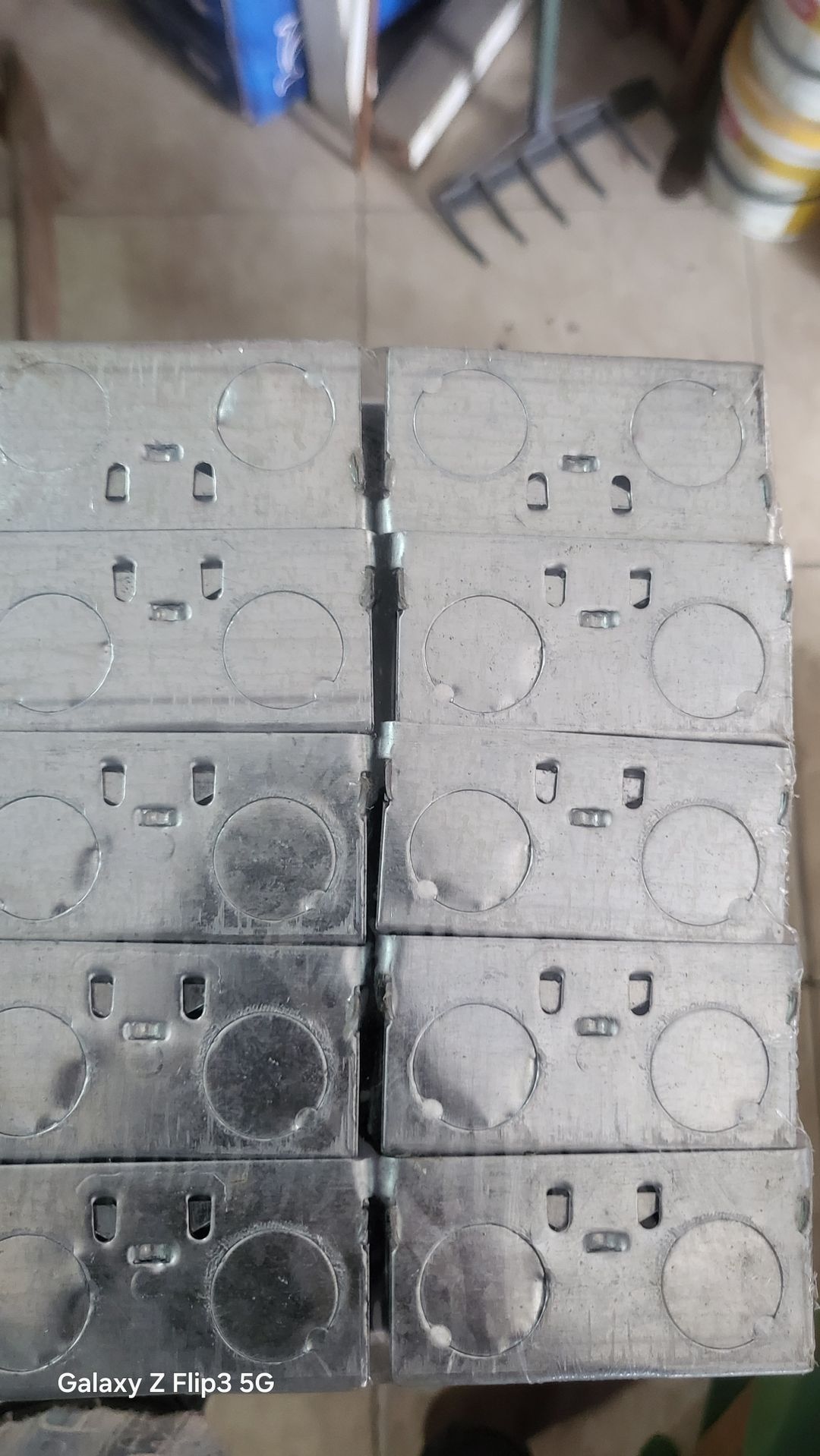 Metal box single tronic