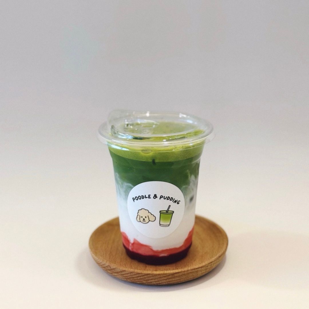 Strawberry Matcha Latte 🍓