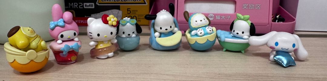 Sanrio mini figurines (BUNDLE DEAL!!!!) VERY WORTH IT