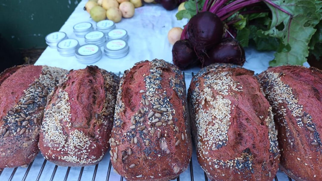 Sunday bundle: Beetroot sourdough, herb and veg