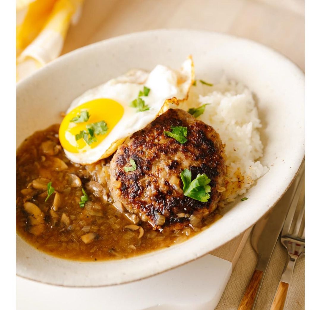 Hamburger with Garlic Butter Rice (Halal)